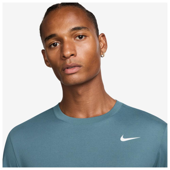Nike Ανδρική κοντομάνικη μπλούζα Dri-FIT Fitness Tee Nike Ανδρική κοντομάνικη μπλούζα Dri-FIT Fitness Tee